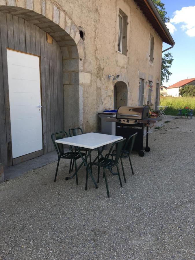 La Chambre Des Carrelets Montigny-sur-l'Ain Exterior photo